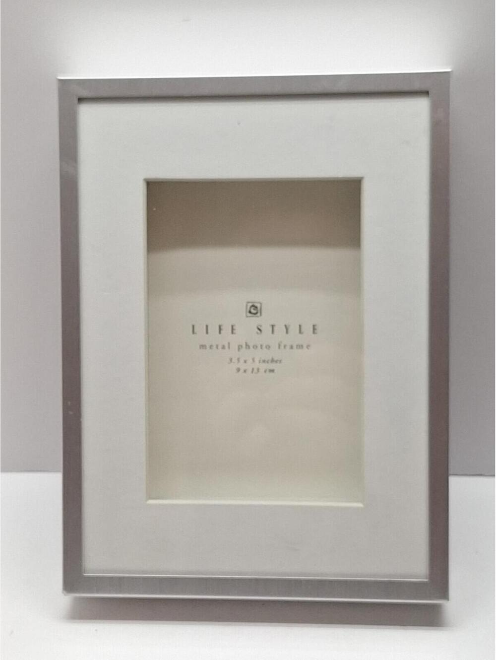 Lifestyle Medal Photo Frame